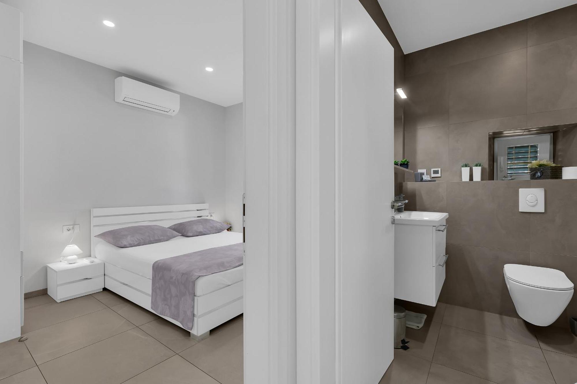 Apartment Dvor Kalalarga Makarska Exterior foto